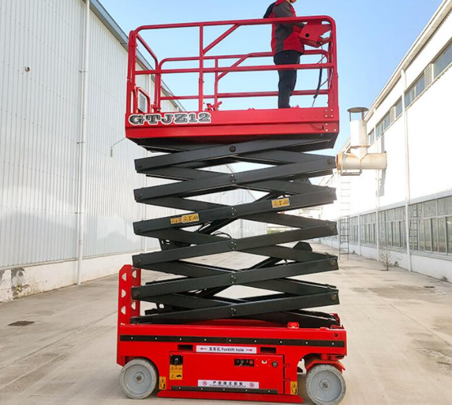 正阳自行走移动式升降机